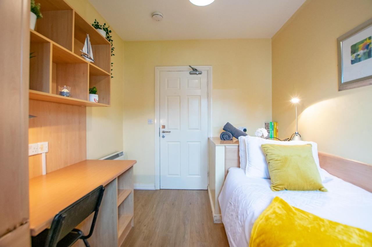 126 - Gort Na Coiribe 4 Bedroom Duplex, By Shortstays Galway Exterior photo