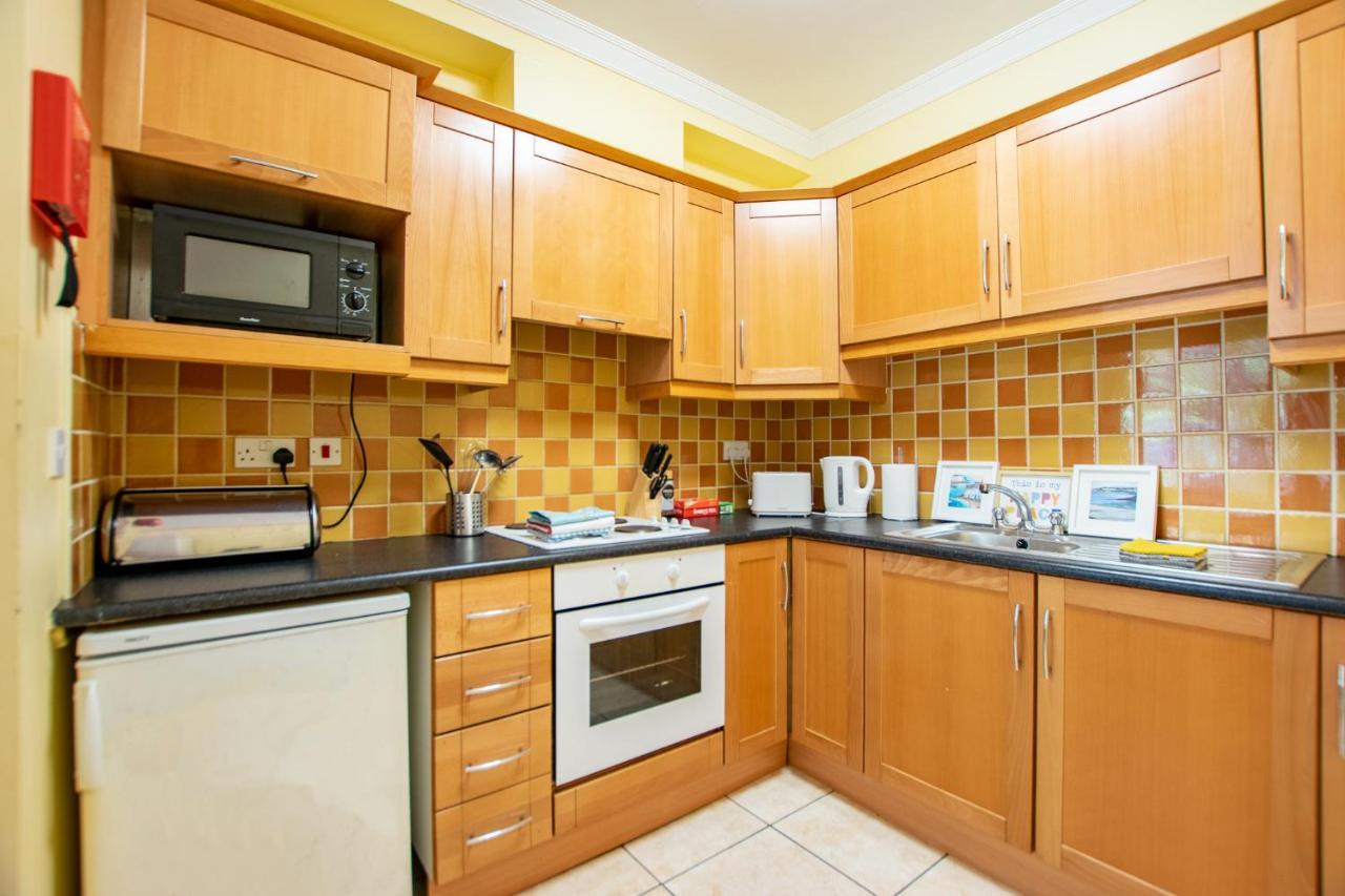 126 - Gort Na Coiribe 4 Bedroom Duplex, By Shortstays Galway Exterior photo